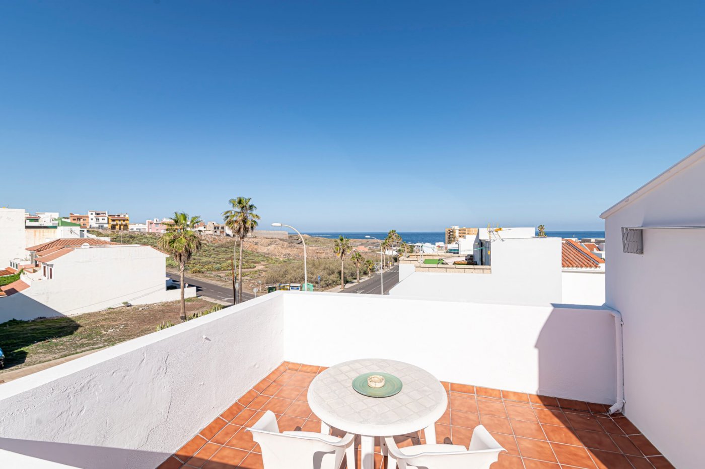 Casa vacacional con terrazas en venta en Los Silos, Tenerife | Pride  Properties Gran Canaria Real Estate